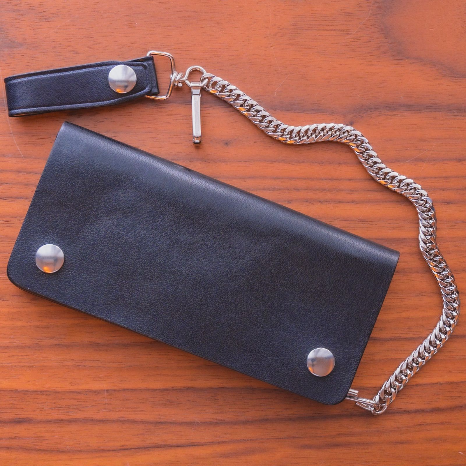 Horsehideトラッカーウォレット LEATHERNO,02AHNcW10 - メルカリ