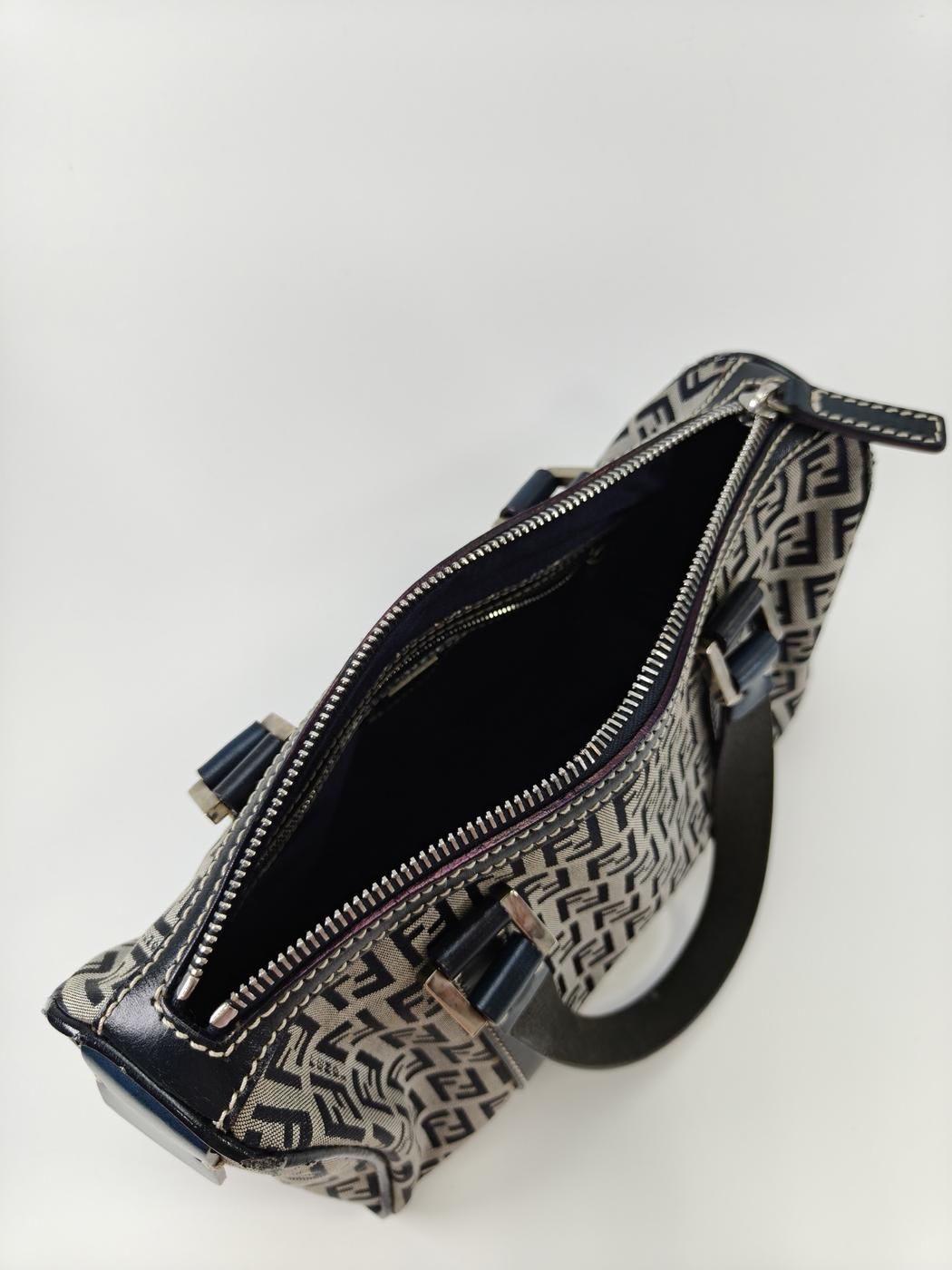 FENDI ズッキーノ ハンドバッグ ミニボストンバッグ グレー 9666 FENDI ズッキーノ ハンドバッグ ミニボストンバッグ グレー 9666