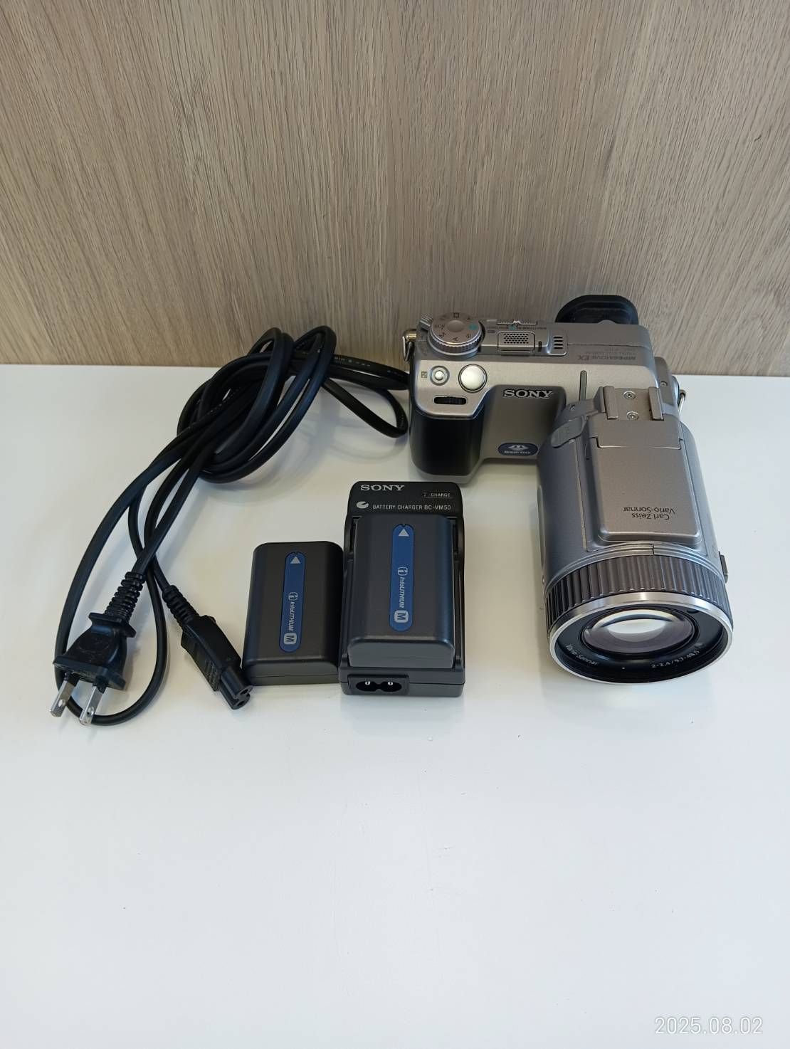 美品 Canon 80D ダブルズーム + マクロレンズ 格安レンタル] CANON EOS 80D ダブルズームレンズキット 一眼