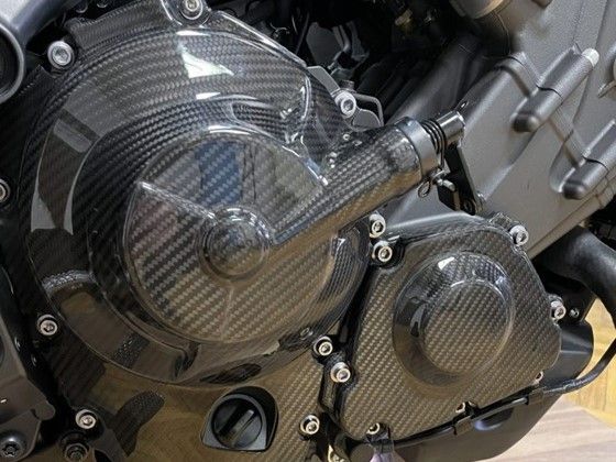 CARBON2RACE MT-09 XSR900 TRACER 9/GT エンジンケースカバー - メルカリ