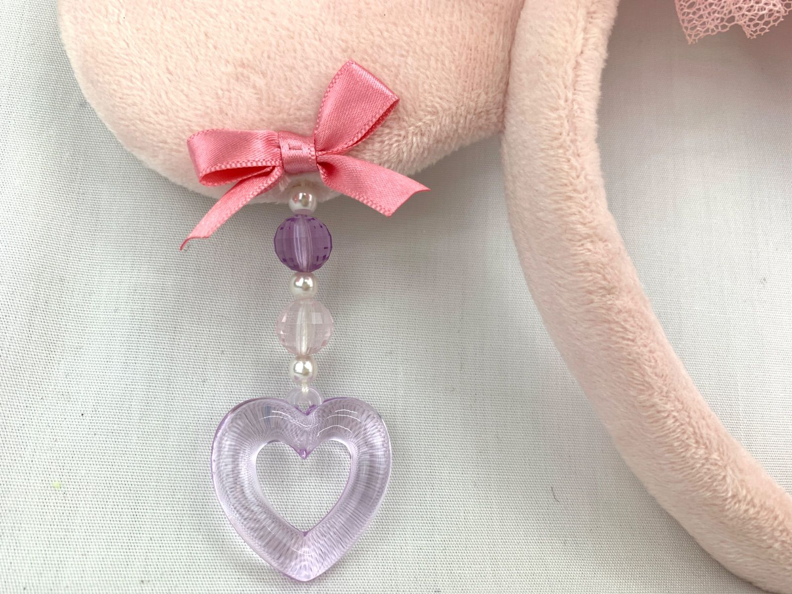 ディズニーカチューシャ ピンク イヤリング 美品 ディズニー ミニー ピンク イヤリングカチューシャ - メルカリ
