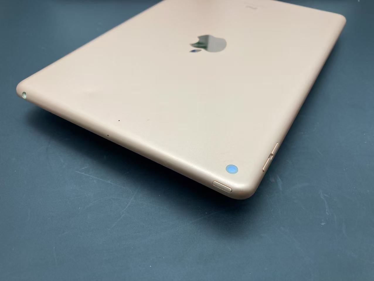 超美品 iPad mini4 バッテリー93% 美品 iPad mini4 128GB バッテリー