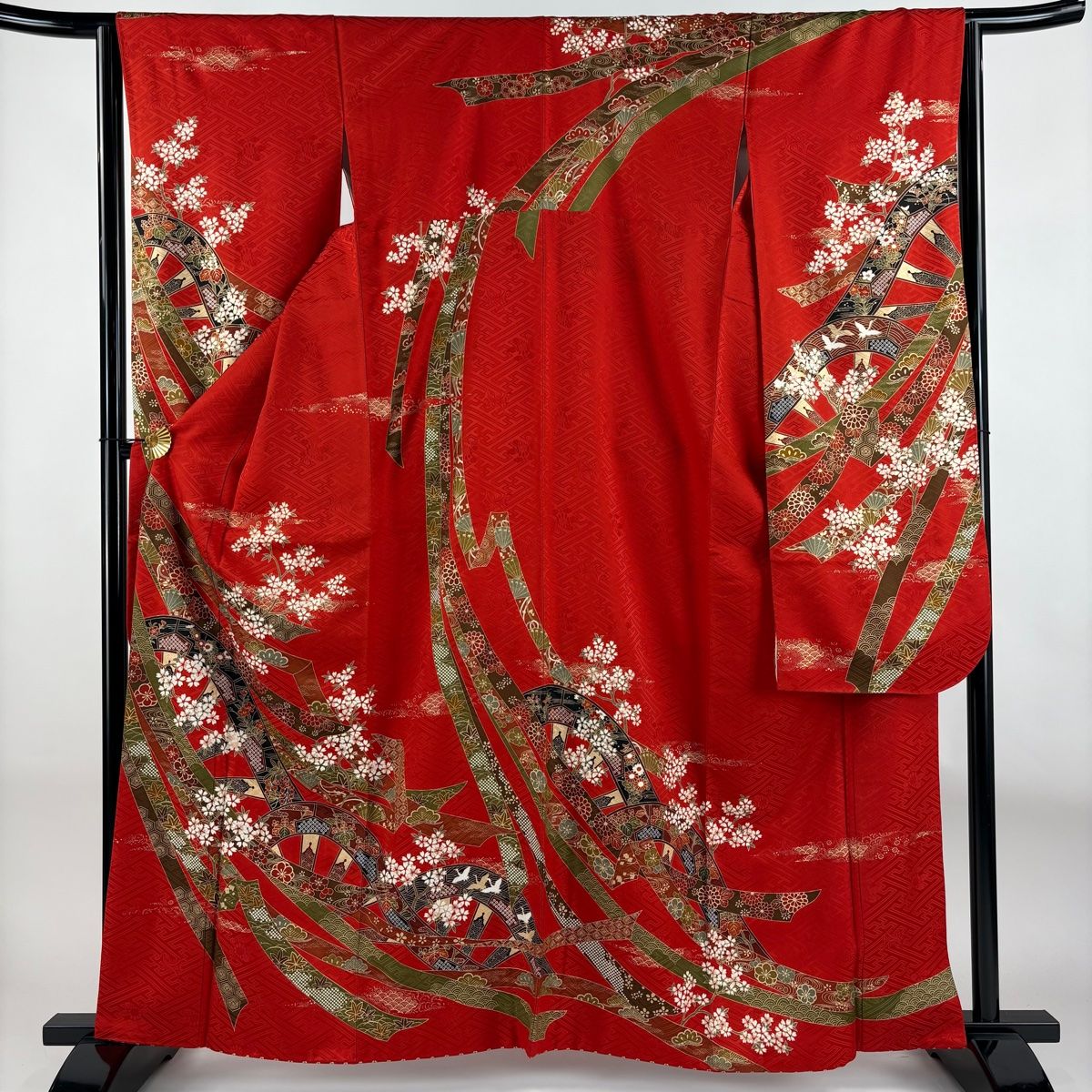 振袖 身丈161.5cm 裄丈64.5cm M 袷 熨斗 桜 金彩 赤 正絹 秀品