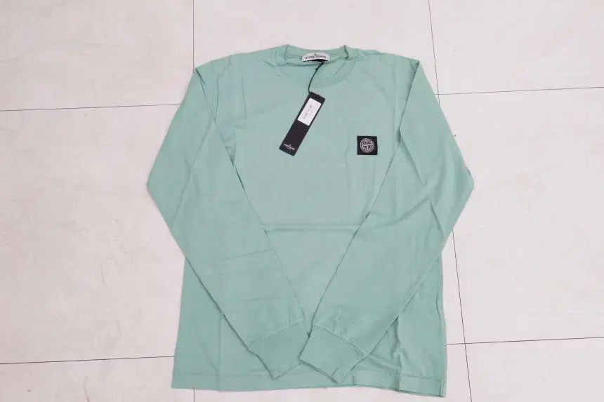 STONE ISLAND ストーンアイランド キッズ ジュニア 長袖Tシャツ 761620447 v0052