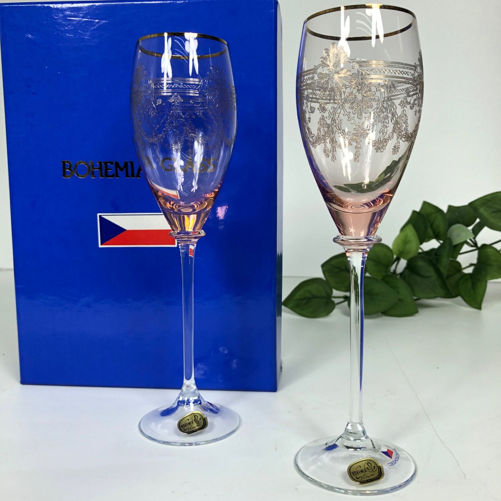 未使用品 ボヘミアングラス ペア シャンパングラス ワイン ピンク×金縁