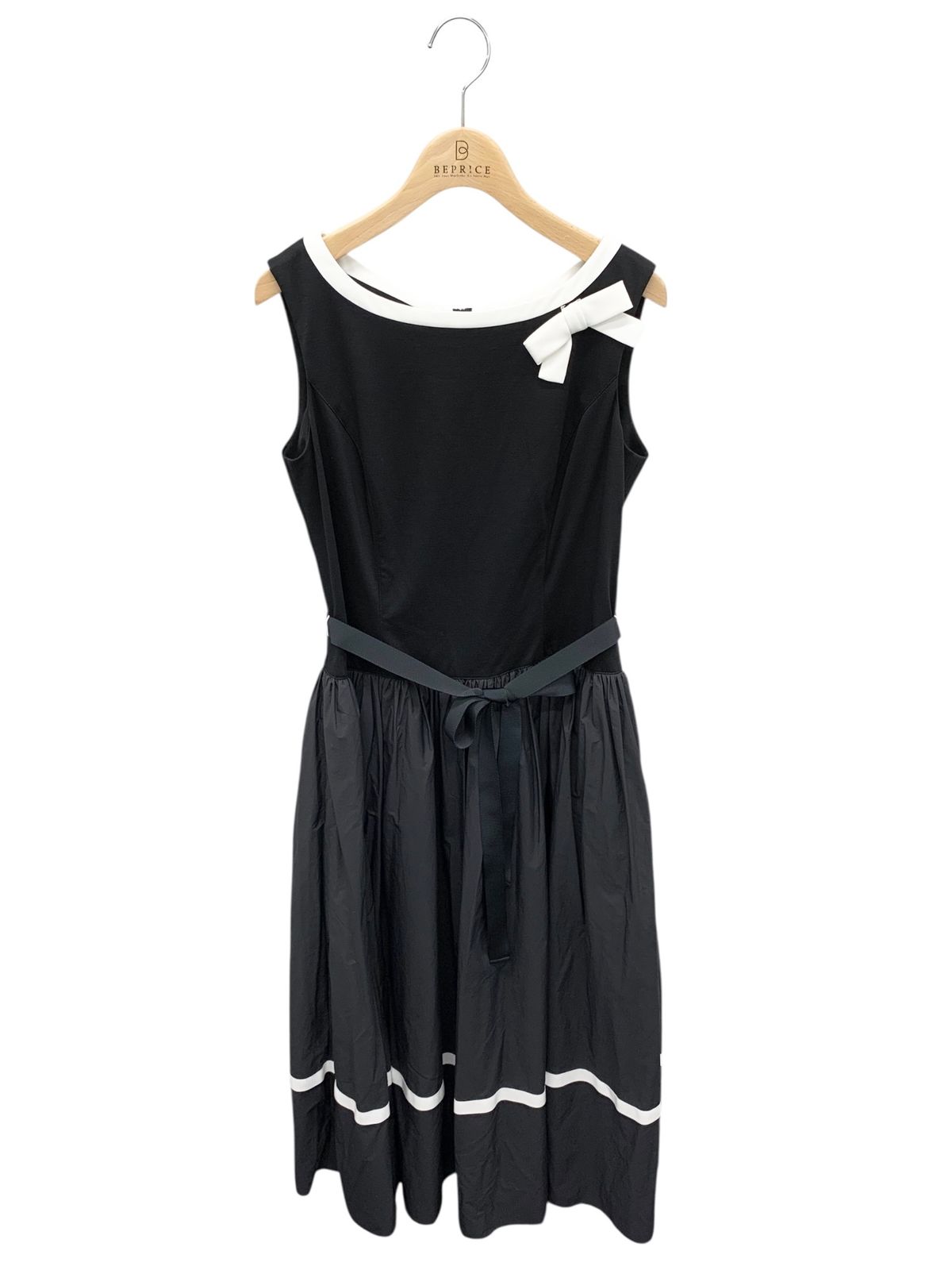 エムズグレイシー 311366 ワンピース 40 ブラック 切替 タックフレア リボンブローチ付き ITTFYPVEWWK2
