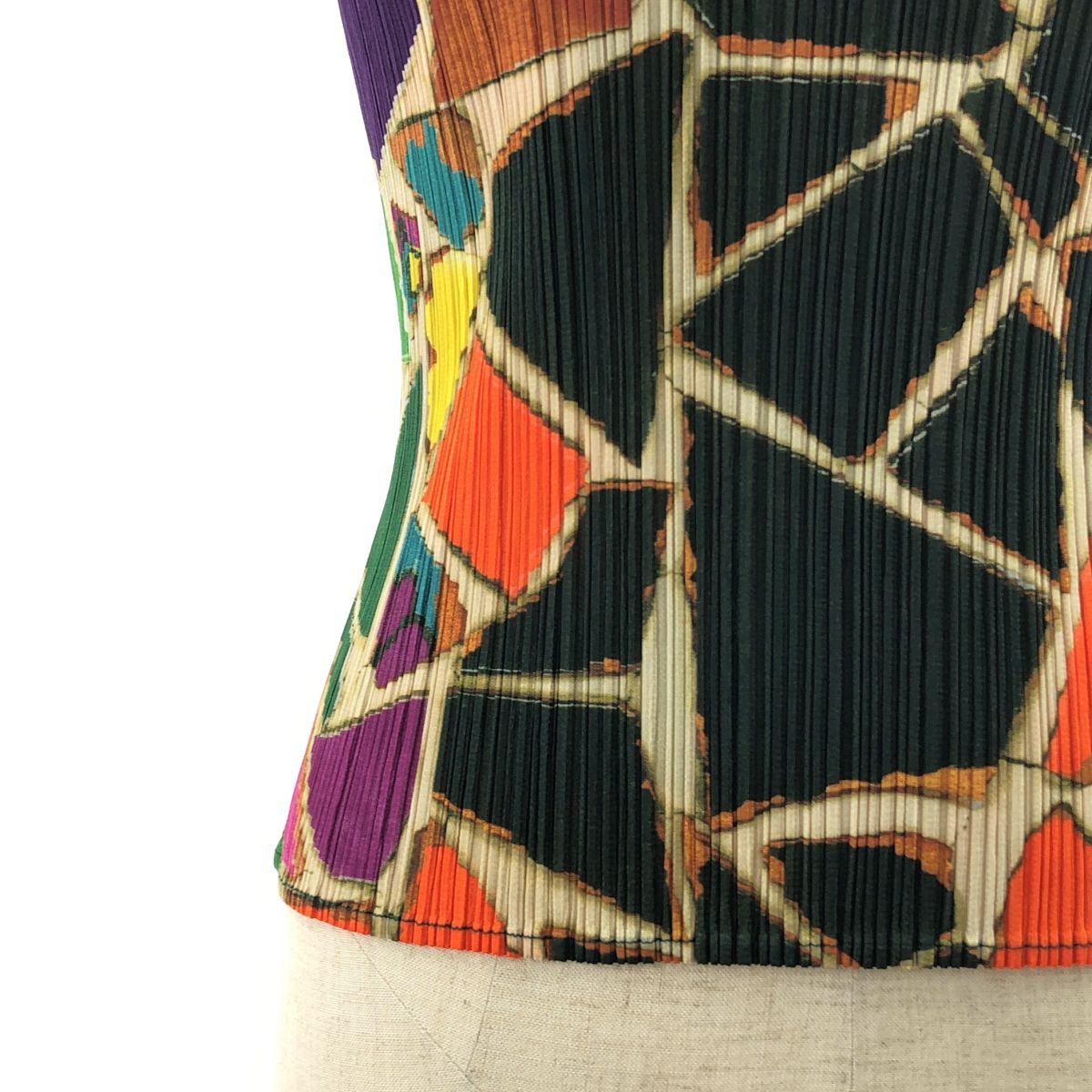 プリーツプリーズISSEY MIYAKEノースリーブトップスサイズ3 美品】 PLEATS PLEASE ISSEY MIYAKE / プリーツプリーズイッセイミヤケ