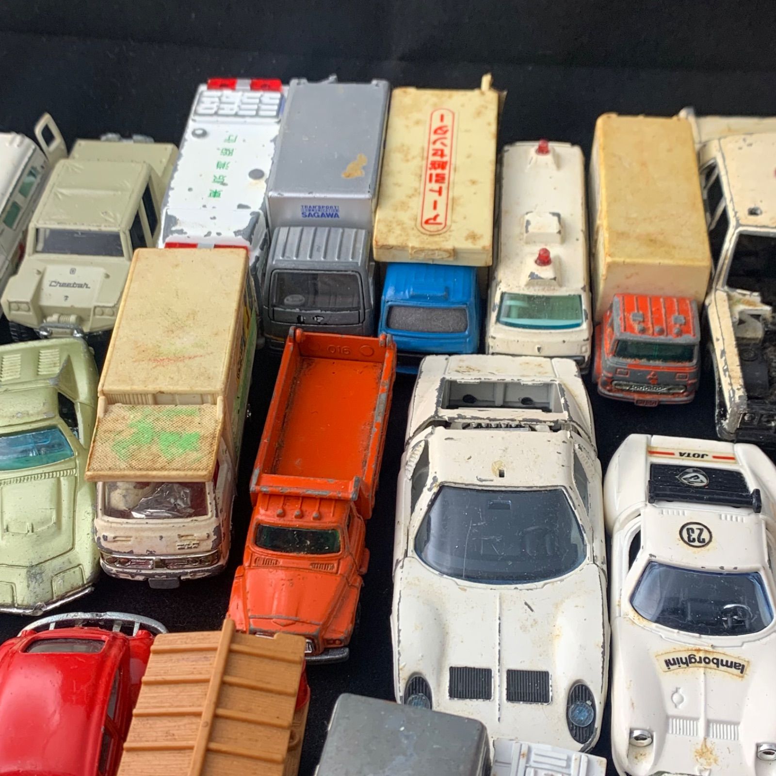 まだまだ、ゼンマイok ブリキのパトカー　アンティークミニカー ブリキのおもちゃ ゼンマイ式パトカー | ブリキのおもちゃ