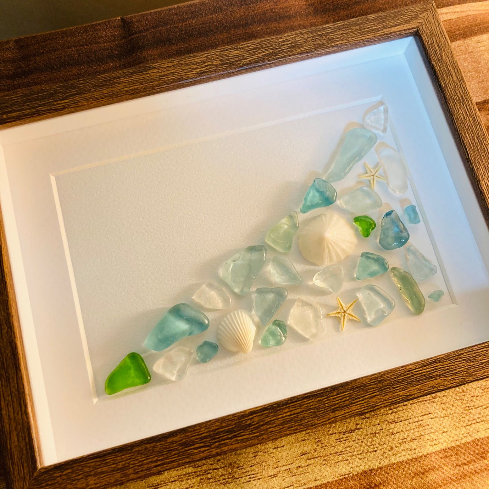 シーグラスアート 海の宝石 癒しの光アート インテリア雑貨 壁掛け