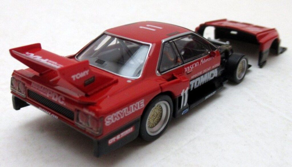 トミカ スカイライン スーパーシルエット（83年前期型） | 製品