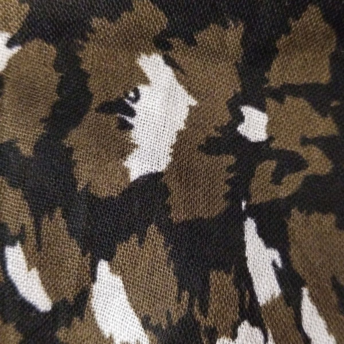 黒×グレー×カーキ 豹柄