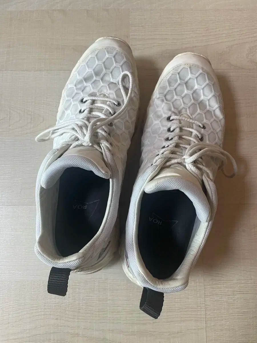 ハイキング トラッキングシューズ