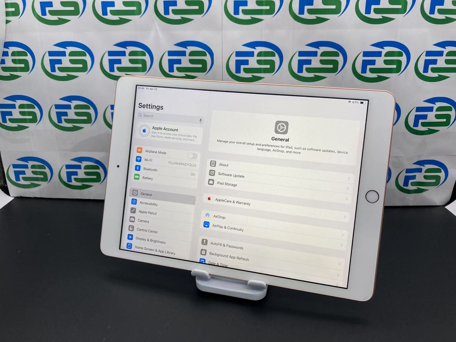美品》iPad 第七世代 32GB Wi-Fiモデル 未使用充電器・ケーブル