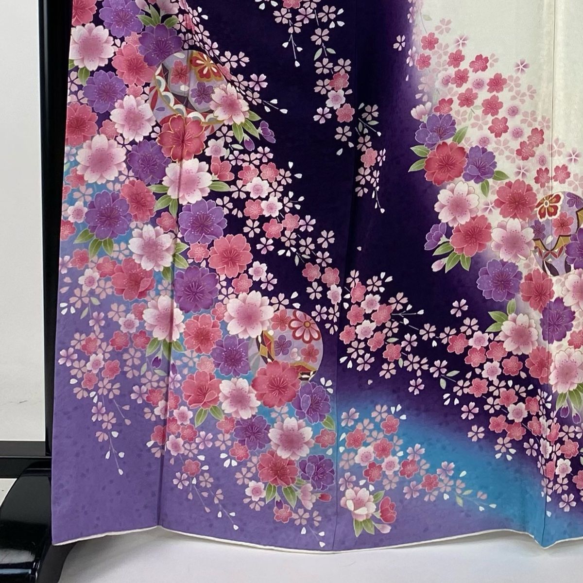 振袖 身丈167.5cm 裄丈69cm L 袷 桜 手鞠 金糸 金彩 濃紫 正絹