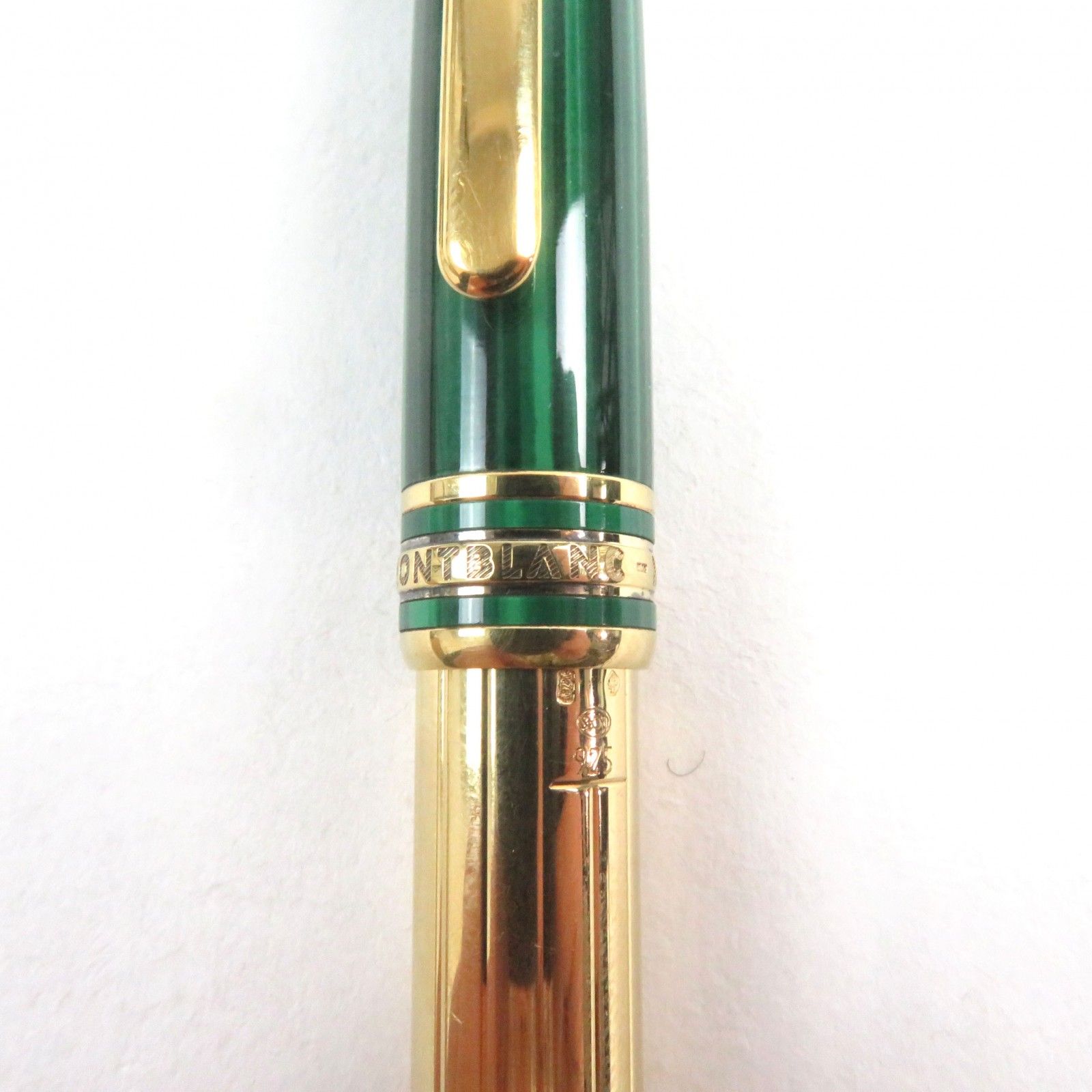 AG925