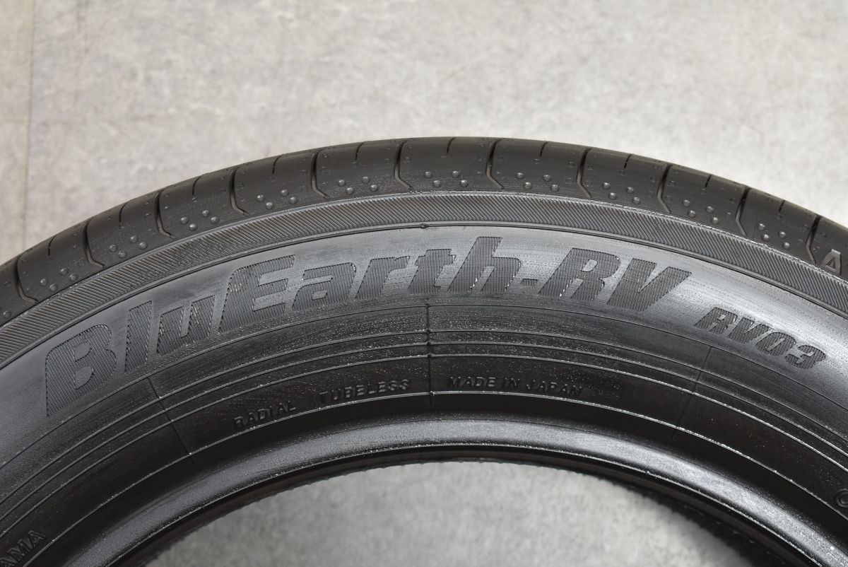 【未使用品 2022年製】ヨコハマ ブルーアース RV03	215/60R17 1本販売 エスティマ アルファード ヴェルファイア 交換用 スペア用 即納可能