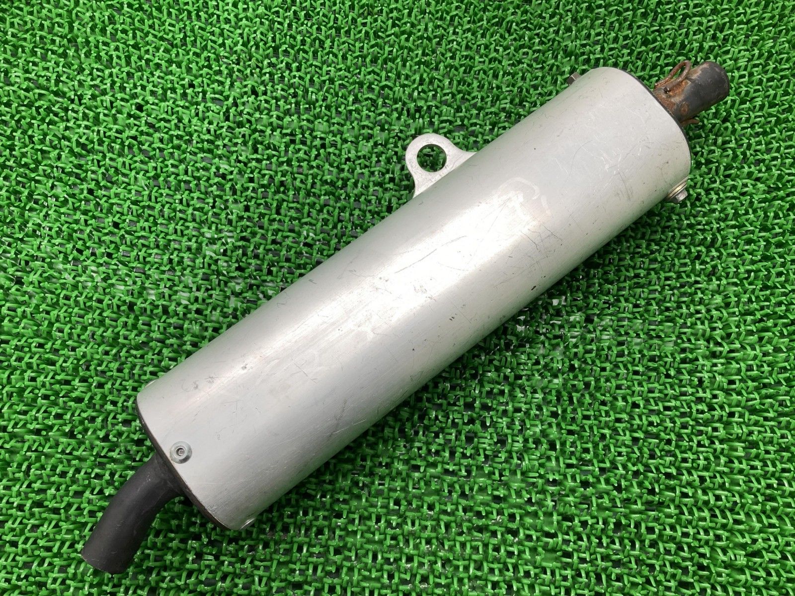 YZ80 サイレンサーマフラー 社外 バイク 部品 4GTC レース用 公道使用不可 コケキズ無し カスタム素材に アルミ 【中古】 38 YZ80 サイレンサーマフラー 社外 バイク 部品 4GTC レース用 公道使用