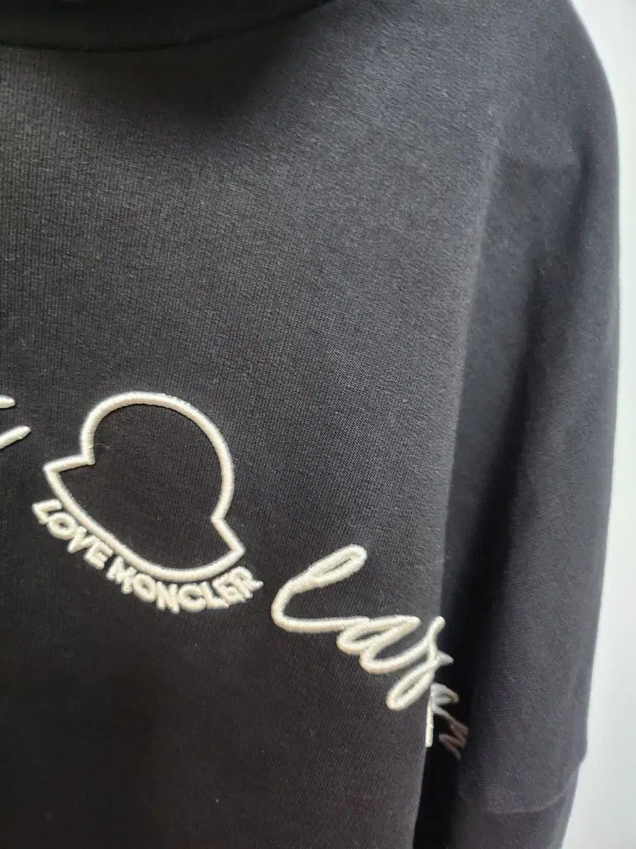 フード付きロングTシャツ
