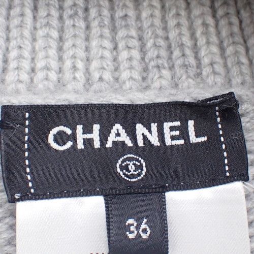 CHANEL(シャネル) ココマーク ニットベスト トップス P74 アパレル ファッション 衣類 ノースリーブ セーター タートルネック 36  カシミヤ グレー レディース 40802112748【中古】【アラモード】 - メルカリ