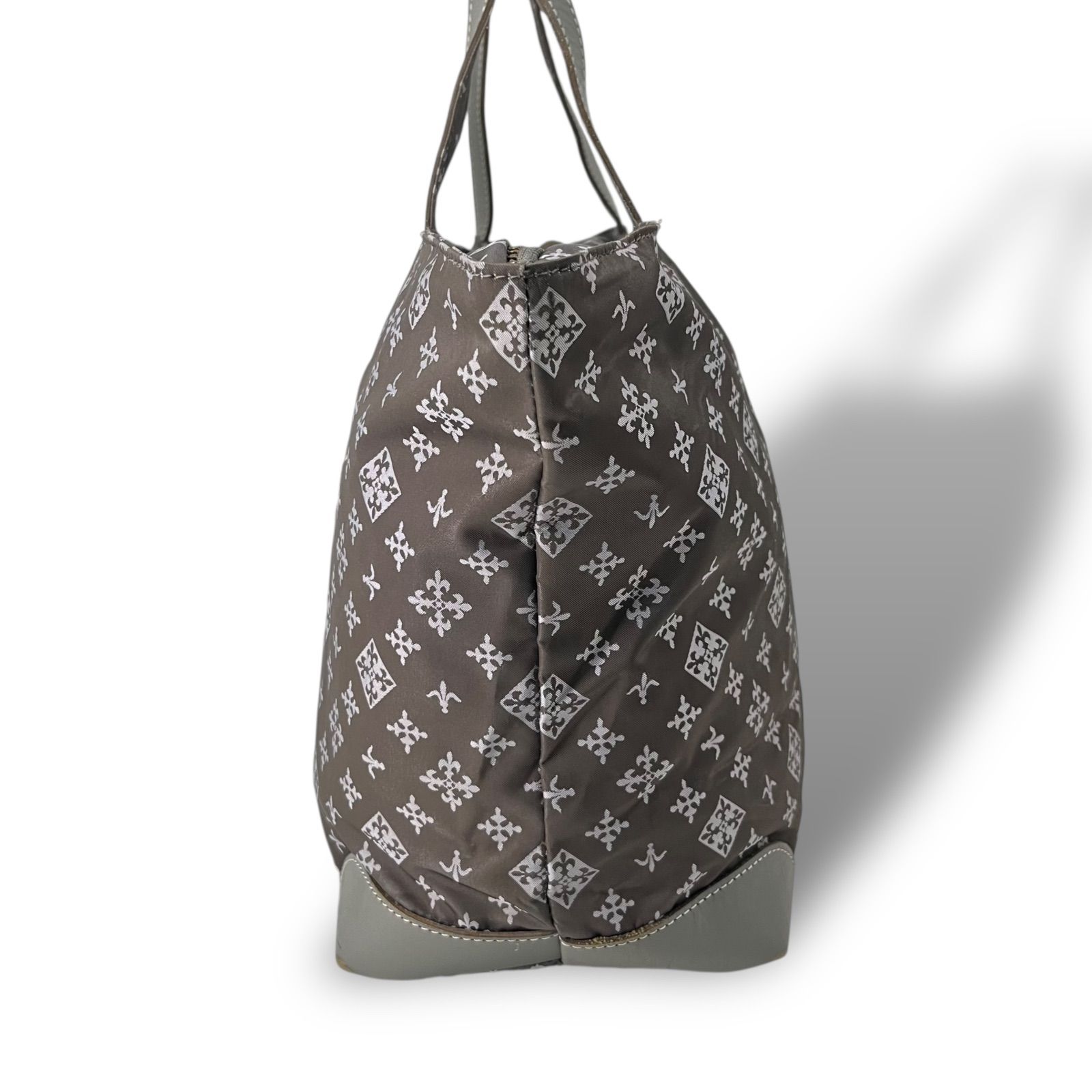 グレー ダークブラウン