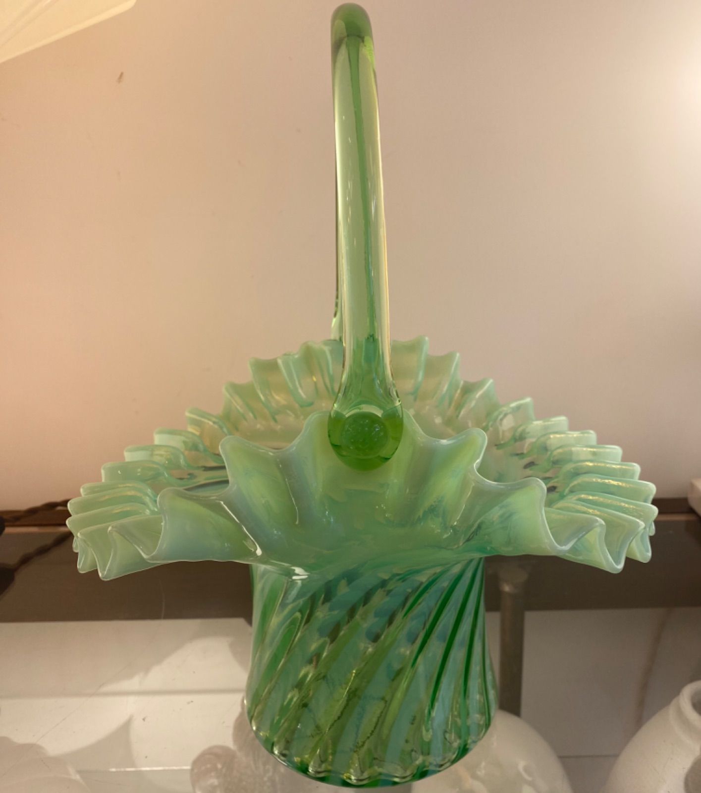 Fenton フェントン ウラン ホブネイル オパールセント ローズボール