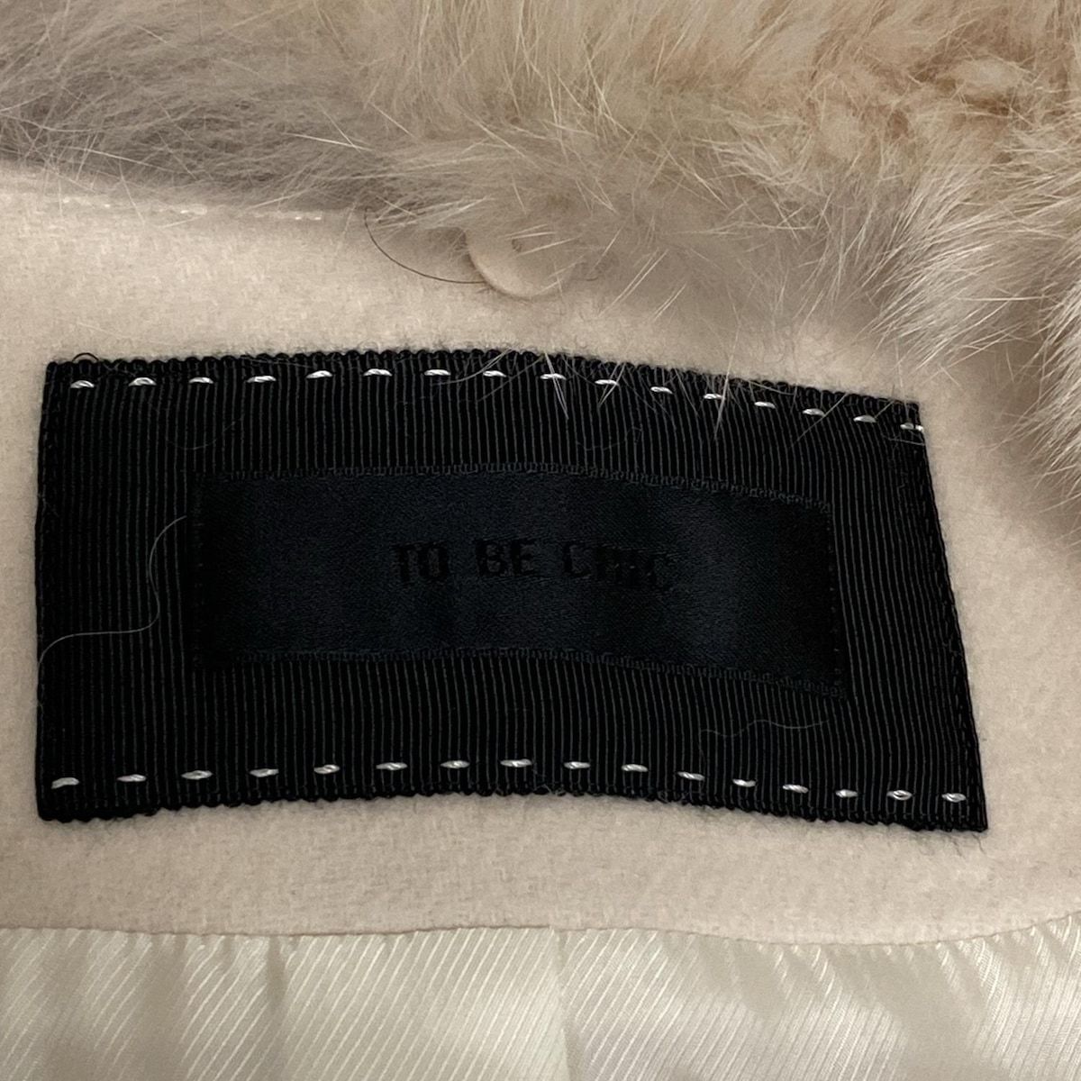 【新品】TO BE CHIC コート42 TO BE CHIC 「TO CHIC」 ノーカラーコート 42 ブラック