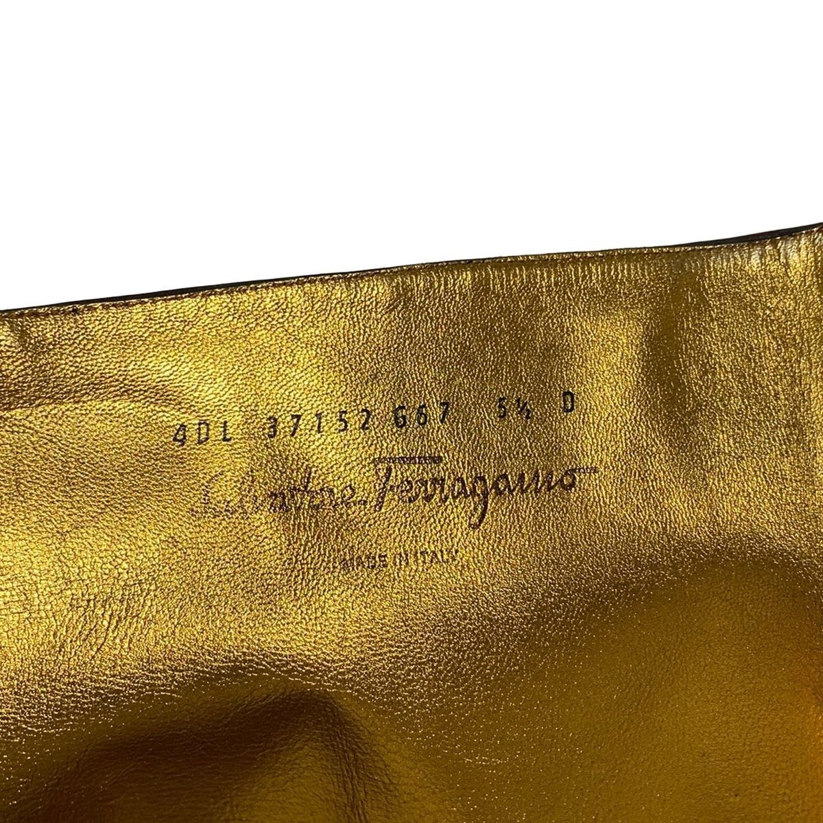 サルバトーレフェラガモ ロングブーツ