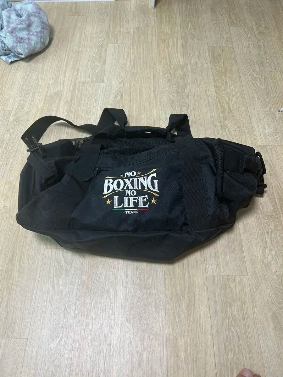 ノボクシングノライフ ダッフルバッグ プラック