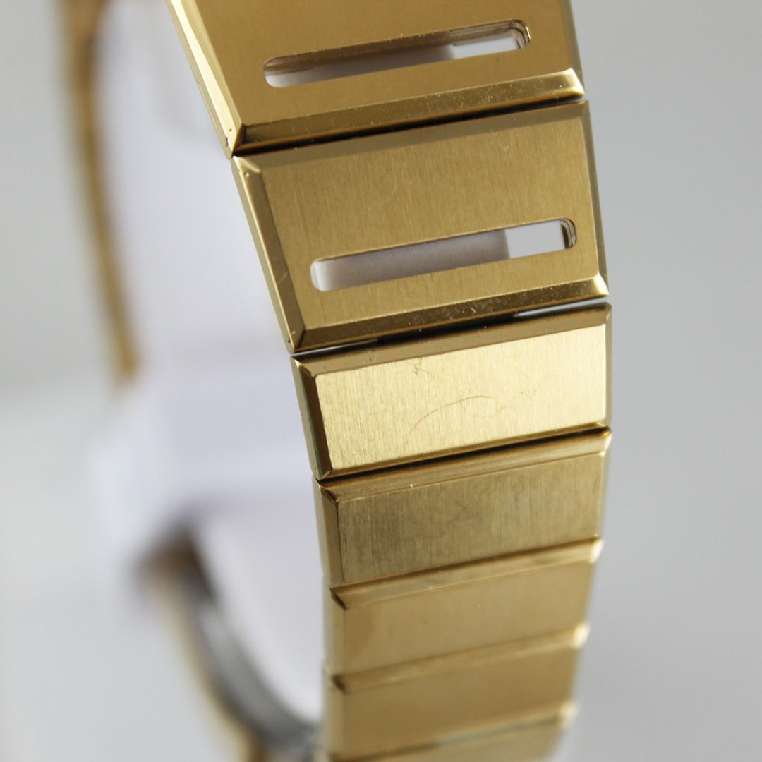 中古 】 SEIKO ALBA AKA AMBX003 腕時計 スクエアウォッチ 赤 文字盤
