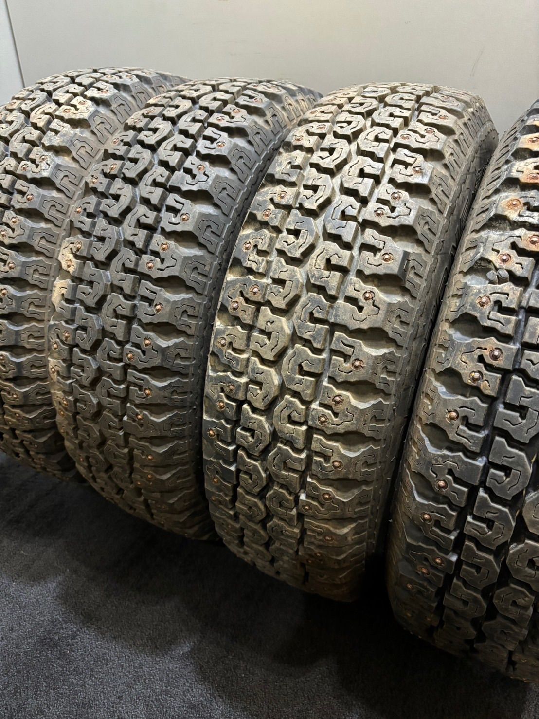 ヒロ　スタッドレス Amazon | 【適合車種:トヨタ ハイエース(全グレード)2004