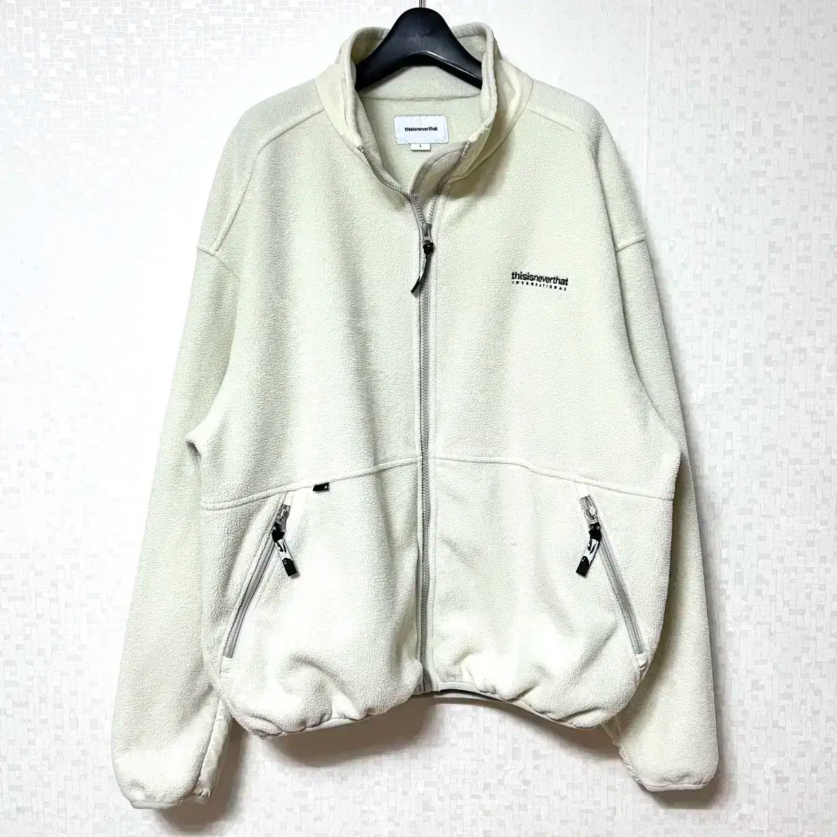 L 100 thisisneverthat(ディスイズネバーザット) フリース ジップアップ