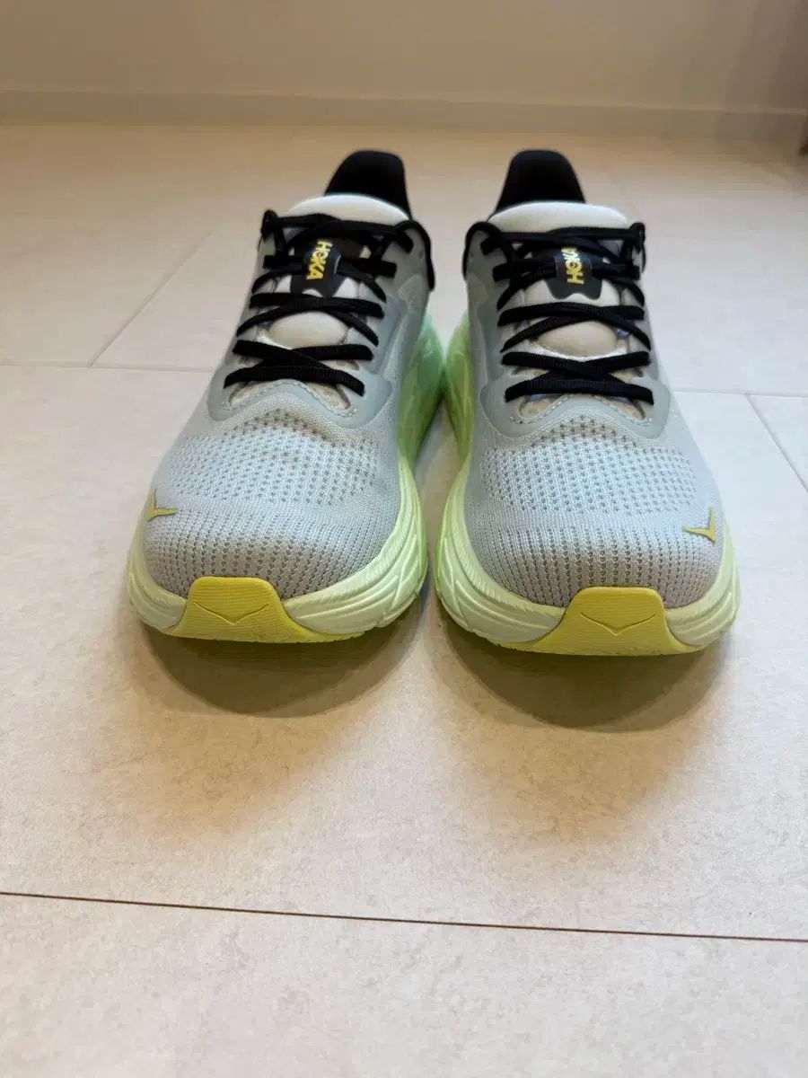 HOKA ONE