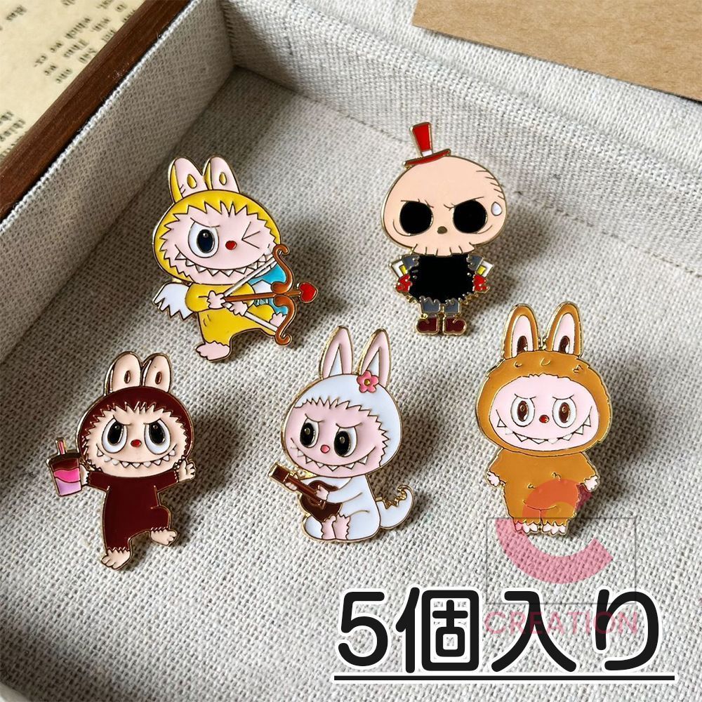 ディズニーストア】クリスマス ピンバッジ まとめ売り 2個