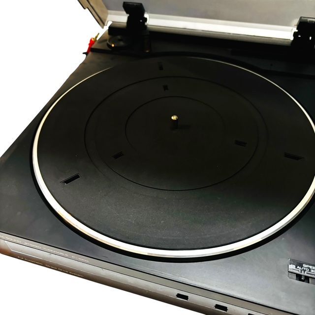 STEREO TURNTABLE