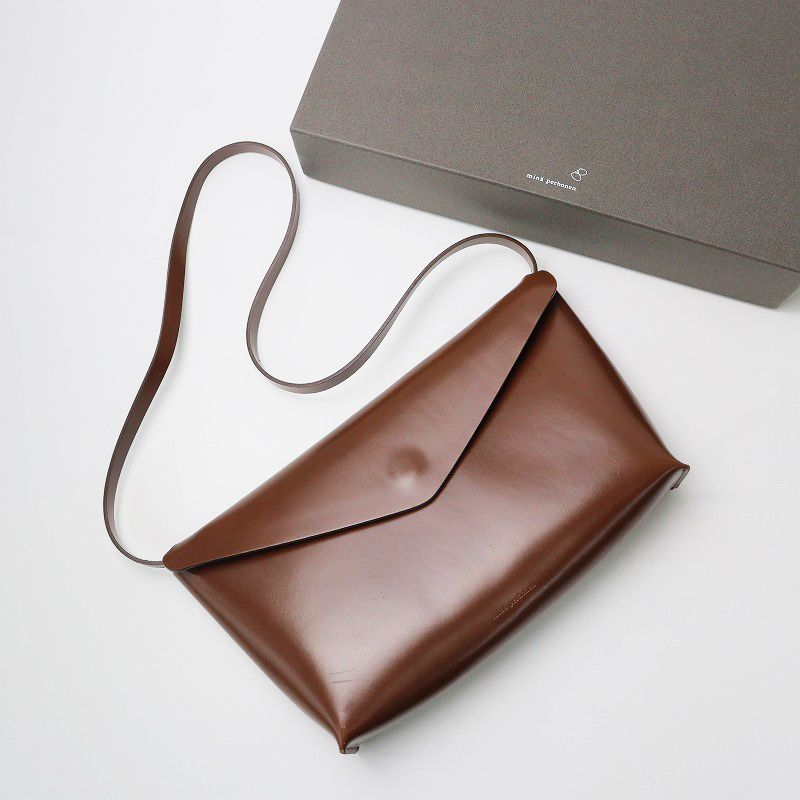 ミナペルホネン mina perhonen envelope レザー ショルダーバッグ 