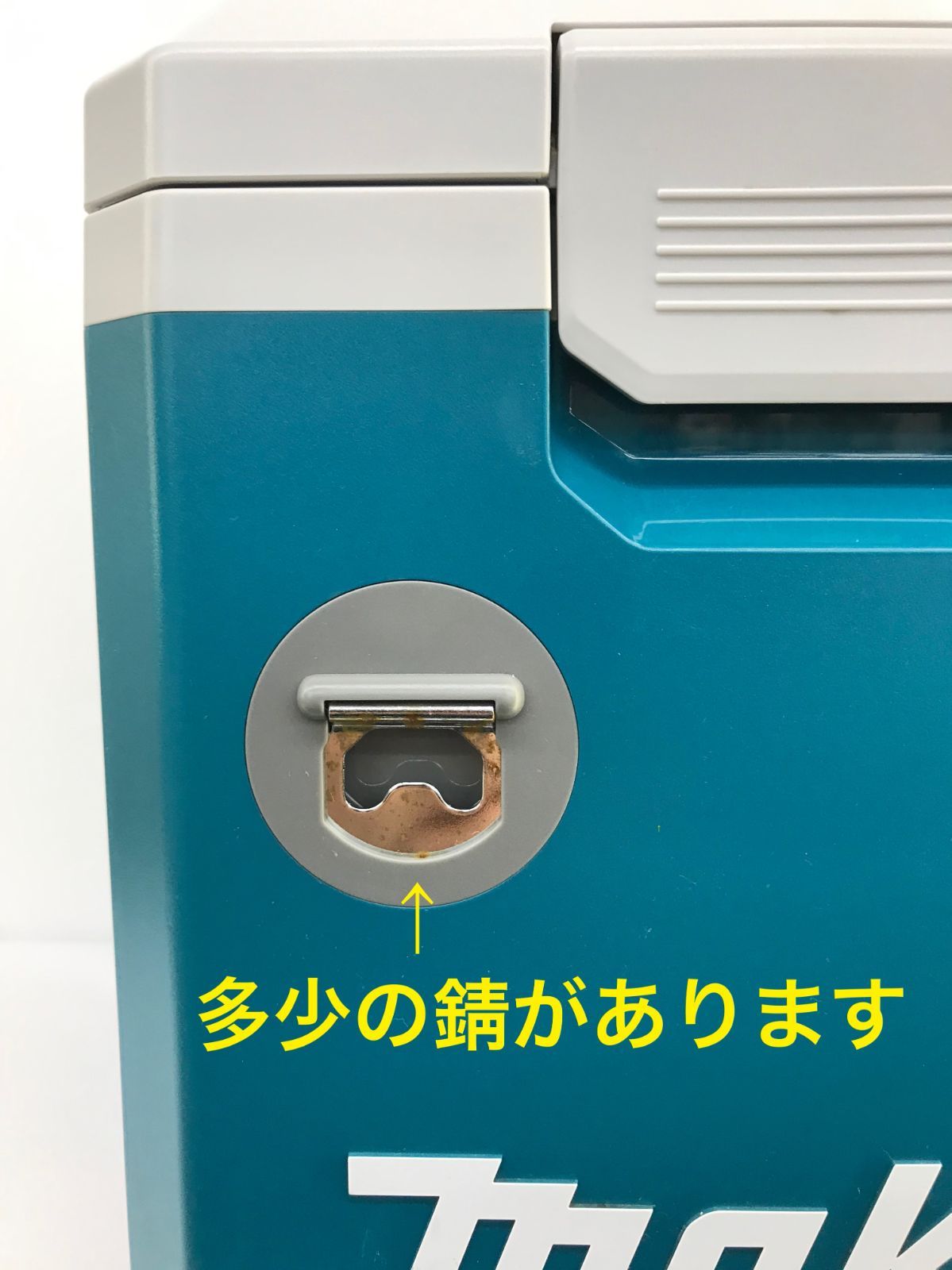 差し込み口カバー不備あり
