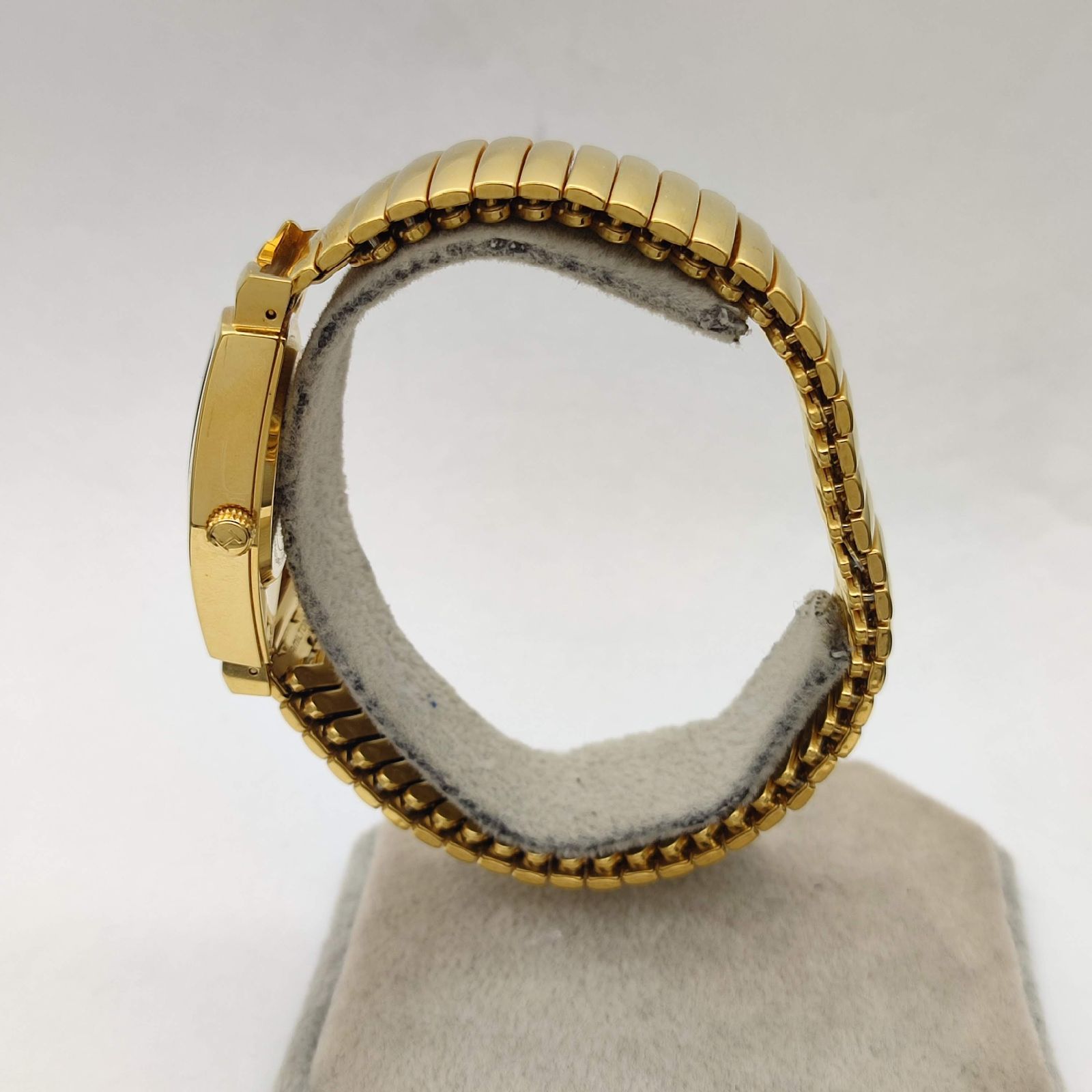美品】HAMILTON ハミルトン ベンチュラ H243010 ゴールド 黒文字盤 