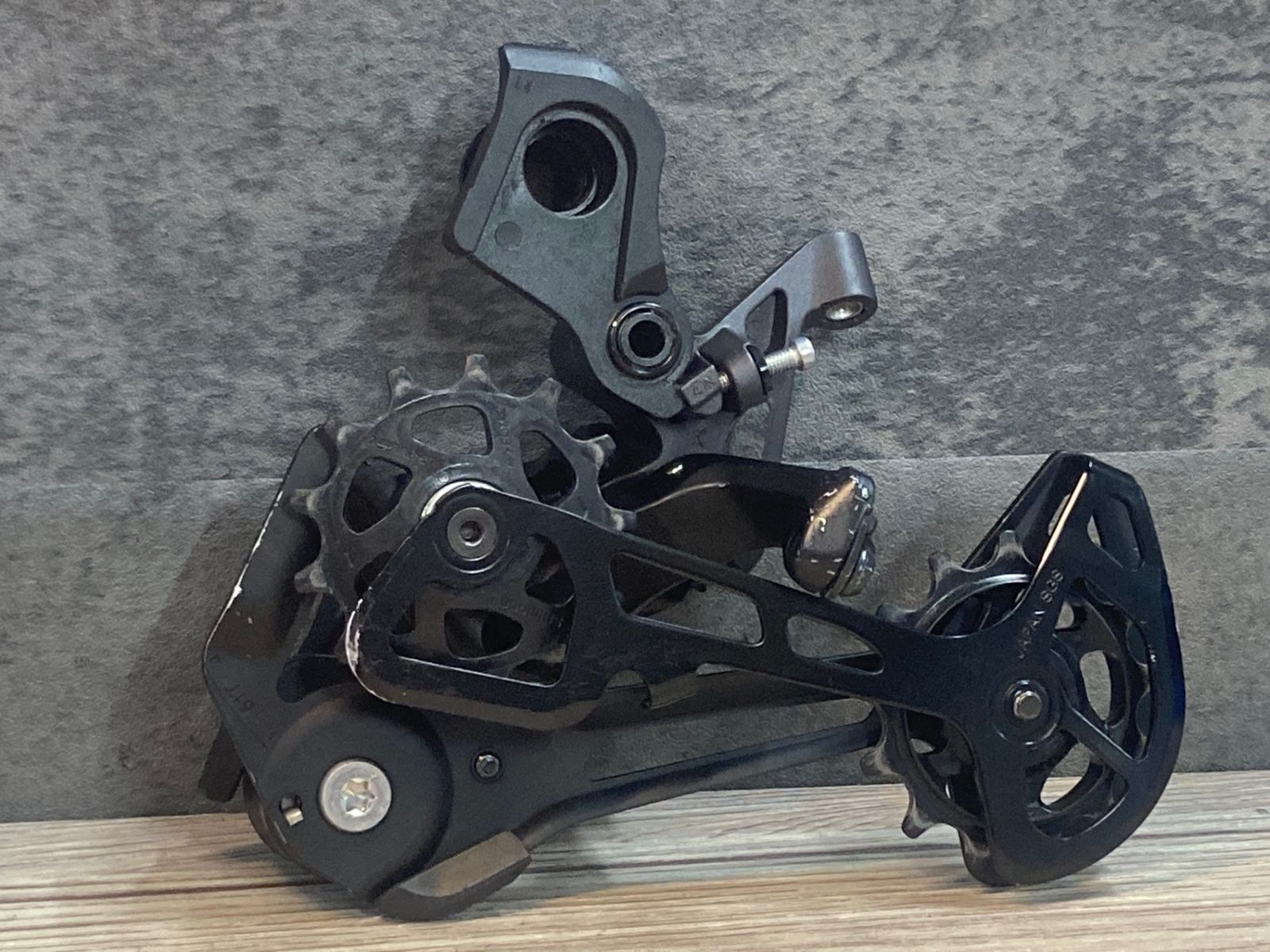 JK834 シマノ SHIMANO DEORE XT RD-M8100 リアディレイラー 12S