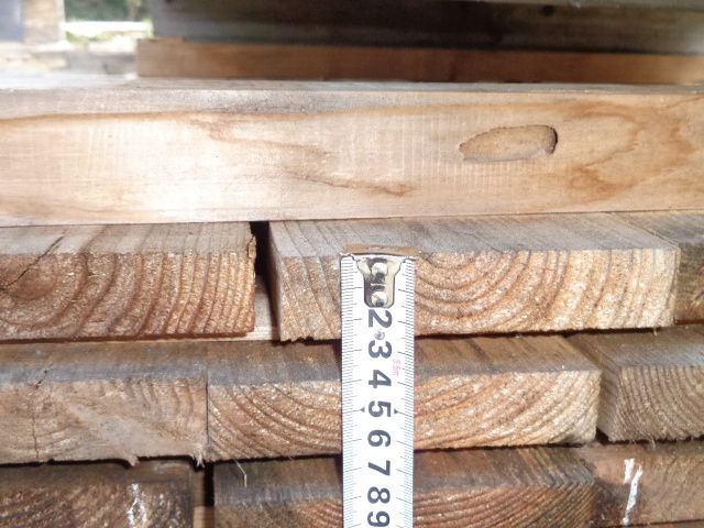 蜜蜂巣箱材 特一等 乾燥　荒材 30センチ（長）×32ｍｍ（厚）×152ｍｍ（幅） 28枚箱入り 杉 日本蜜蜂 巣箱材 自然乾燥荒材 30センチ（長）×24ｍｍ（厚）×