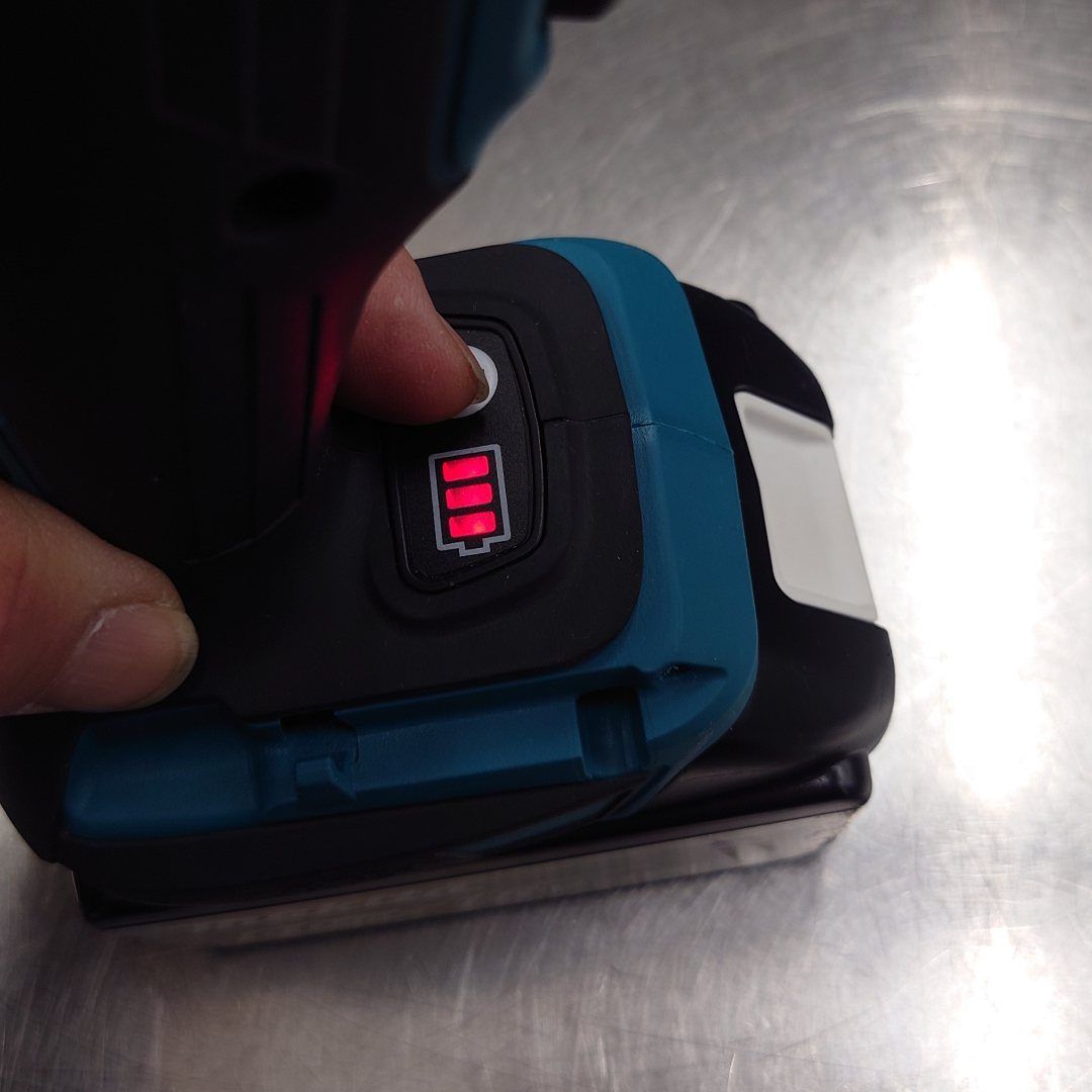 Makita マキタ 18V充電式レシプロソー JR184DZ 別売バッテリー 