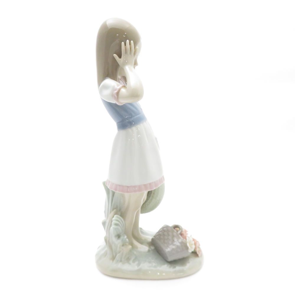 【リヤドロ】Dropping the Flowers 廃盤 希少No.1285 LLADRO リヤドロ 1285 「Dropping the Flowers」 フィギュリン