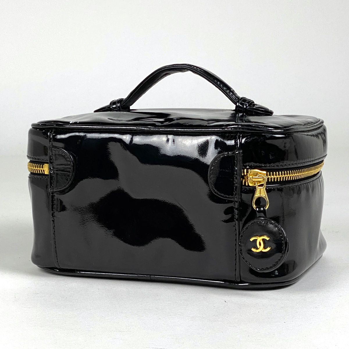 CHANEL シャネル　ココマーク　エナメル　バニティ　ポーチ　ブラック 楽天市場】CHANEL シャネル ココマーク バニティバッグ