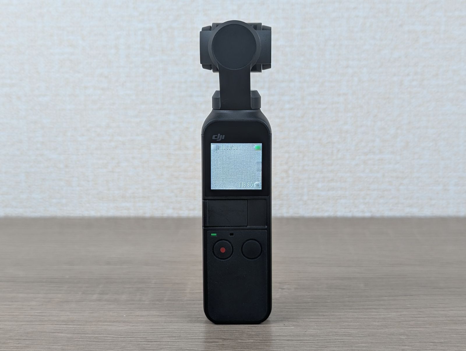 DJI OSMO POCKET OT110 4K対応 3軸ジンバルカメラ Vlogや旅行に最適 ポケットから手ブレなしのプロ級映像を YouTubeやイベント撮影