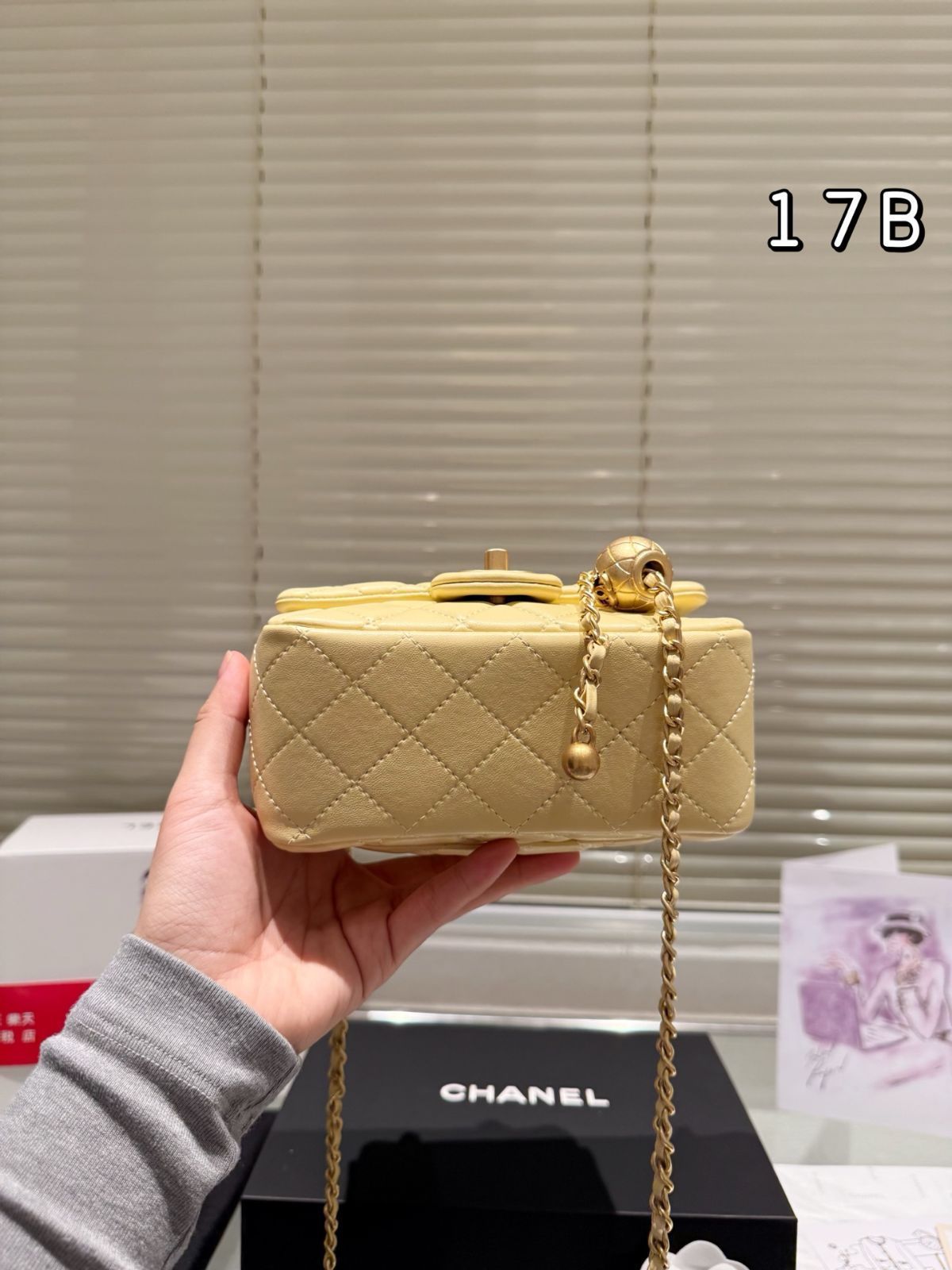 今日特価】Chanel ゴールドボール クォード ミニバッグ（小羊皮