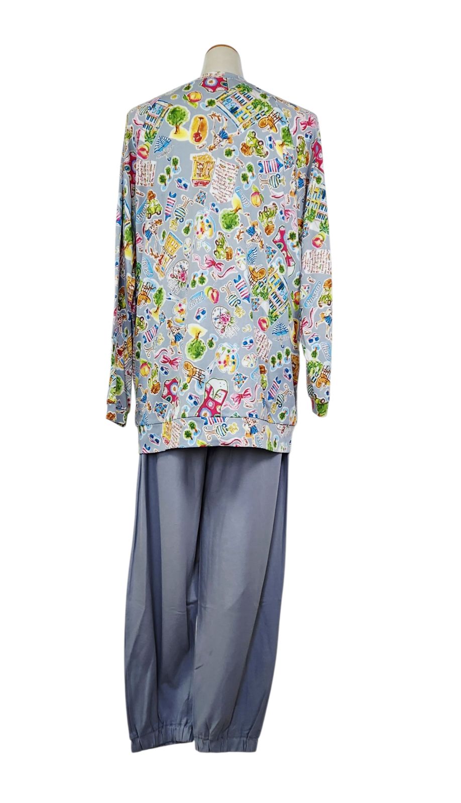 鴨居羊子パジャマ TUNIC 秋物長袖 長袖全開パジャマ 50強撚フライス Tエスパーニャ 26399 グレー色 DECORATOM_COM_BR