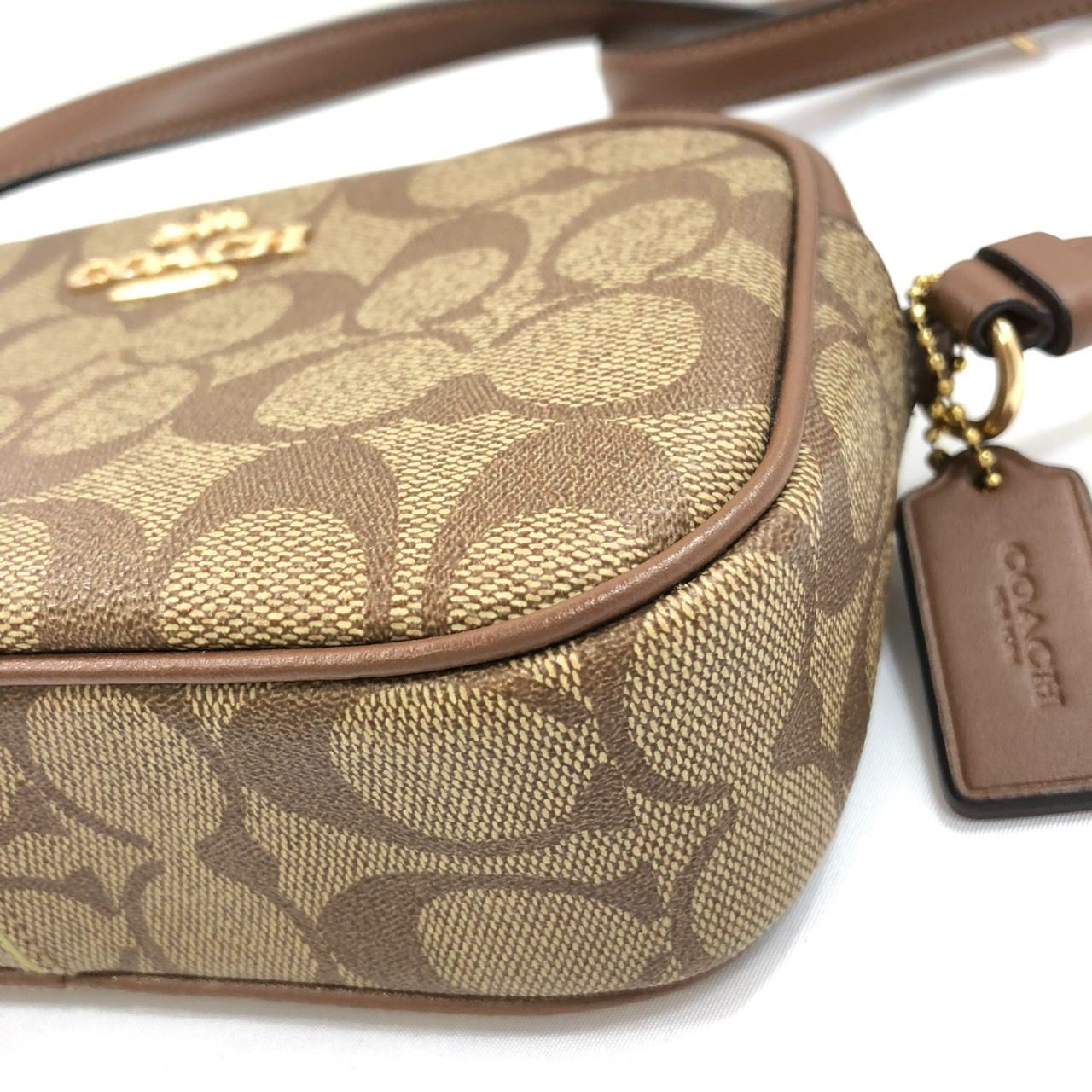 ショルダーバッグ