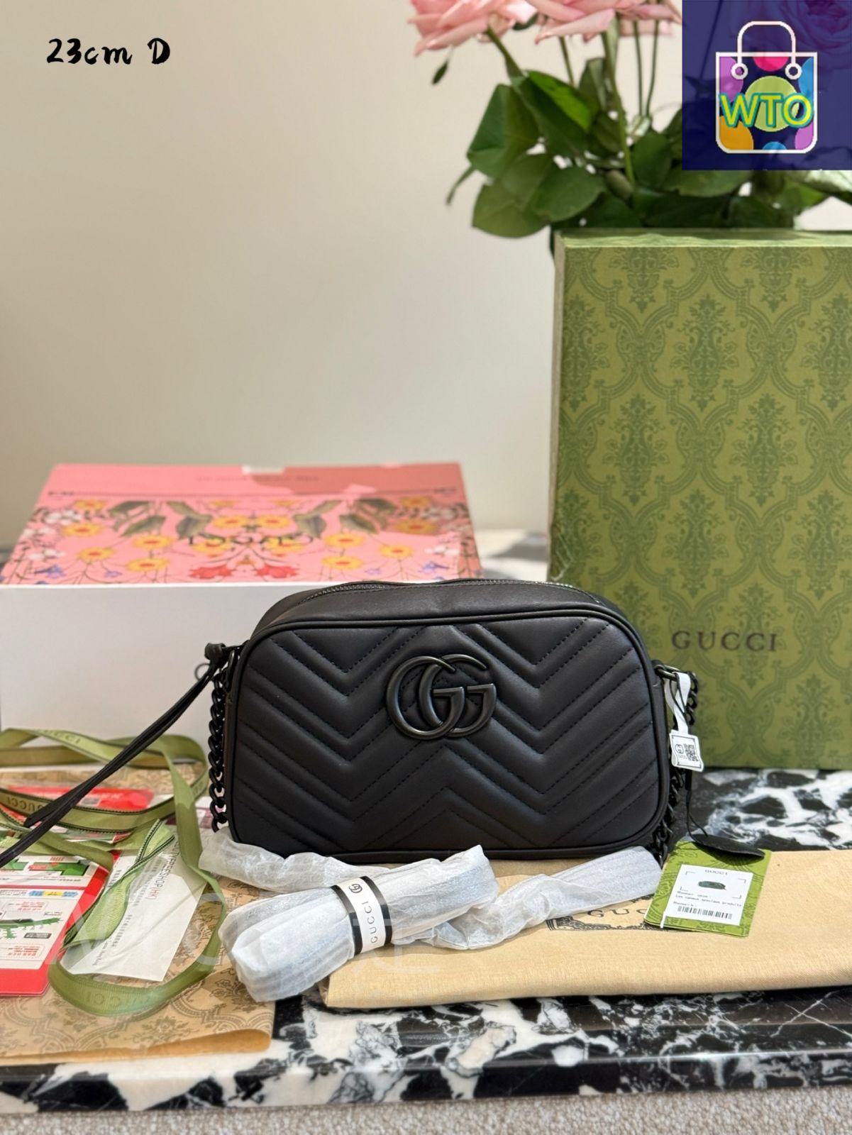 今日特価】Gucci GG Marmont Small Chain Shoulder Bag in Black