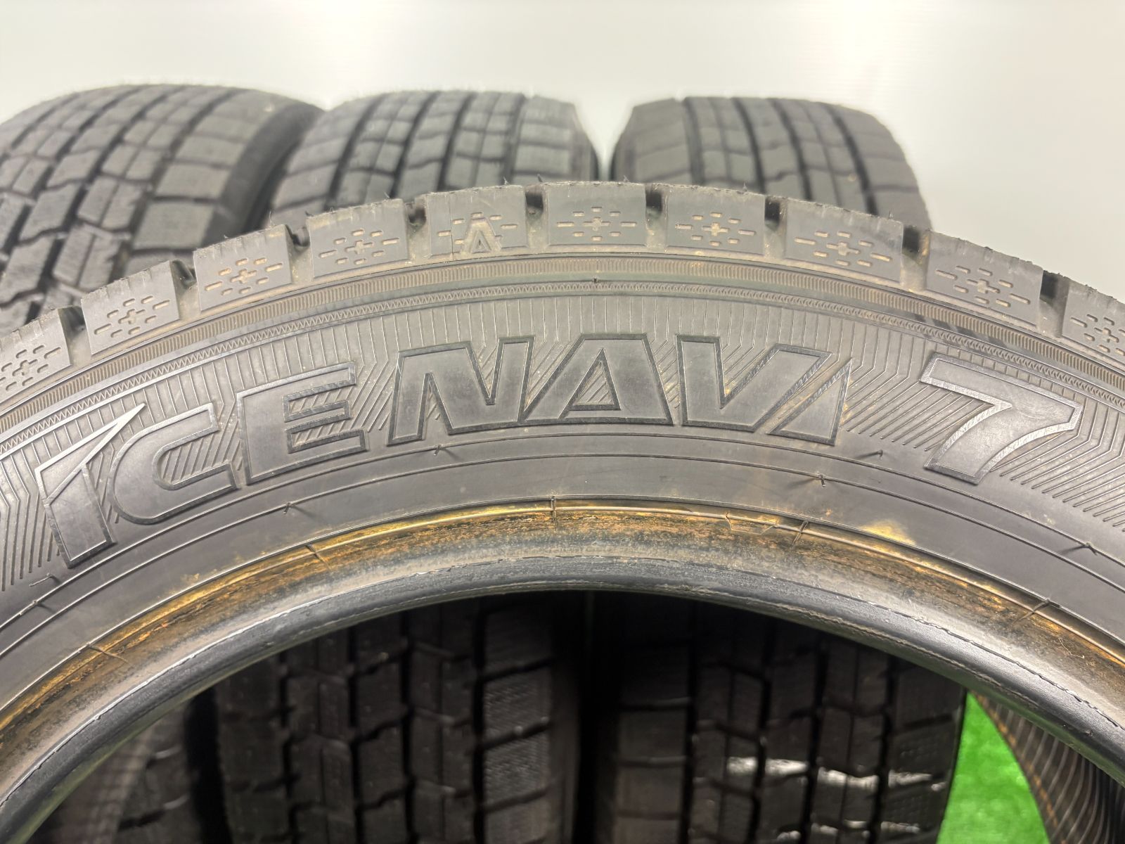 冬タイヤ スタッドレス