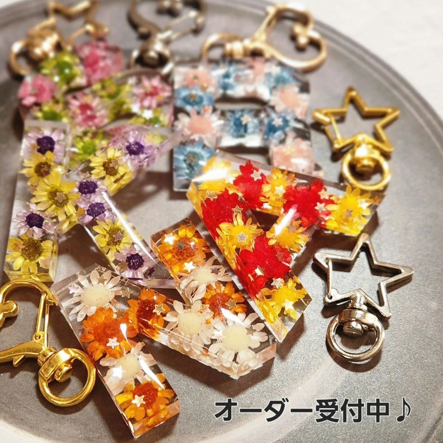 レジン イニシャルチャーム 【オーダー専用ページ】 保つ
