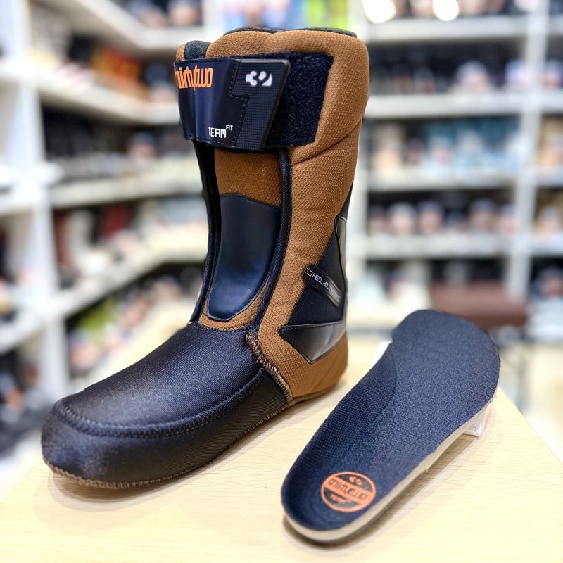 THIRTYTWO LASHED 26cm 23-24モデル thirtytwo Lashed Snowboard Boots 2026 | evo
